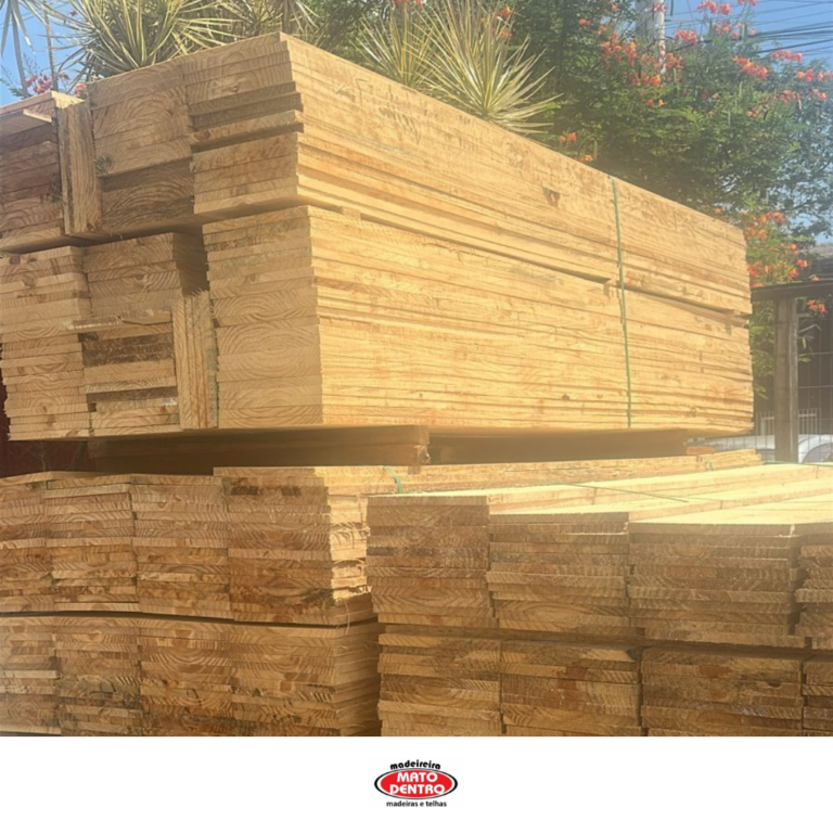 Tábuas e sarrafos de Pinus